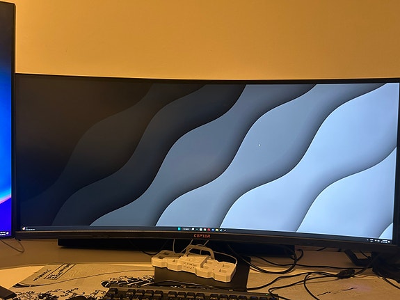 Product image 1 of 8