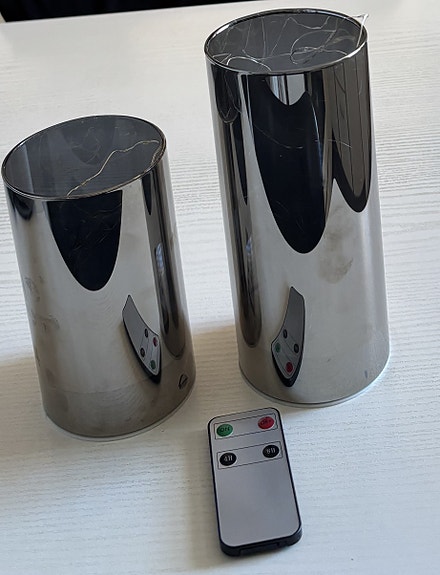 Product image 1 of 2