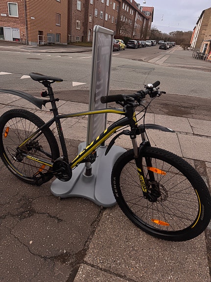 Product image 1 of 4