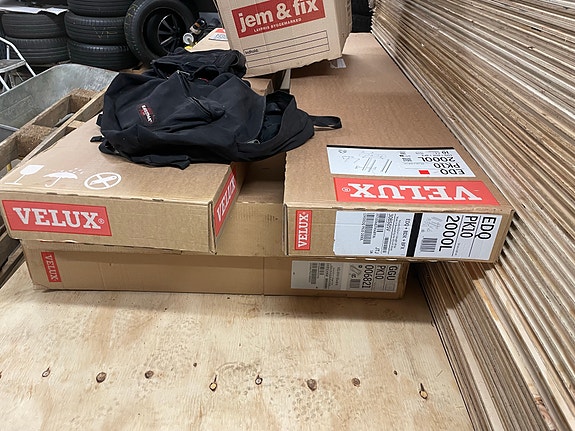 Product image 1 of 3