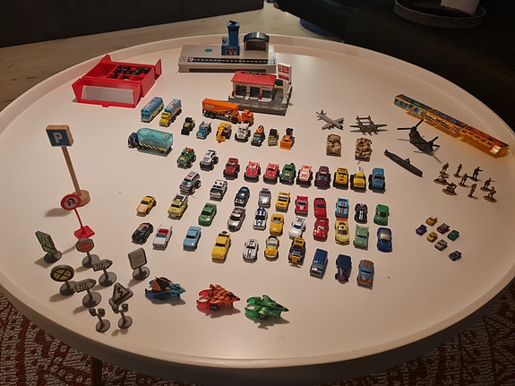 Product image 1 of 8