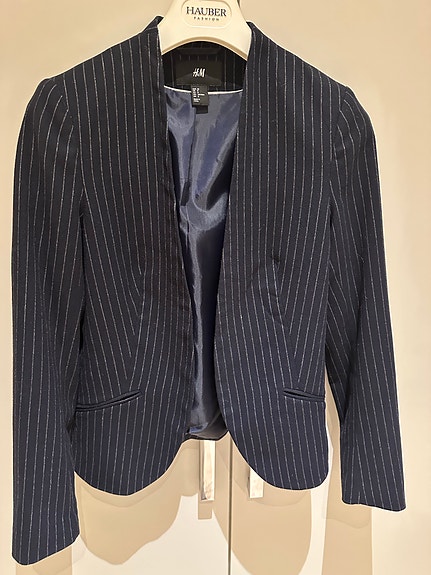 Product image 16 of 28