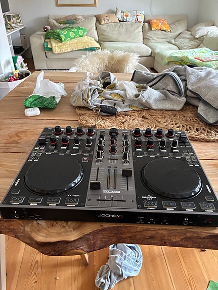 Product image 3 of 6