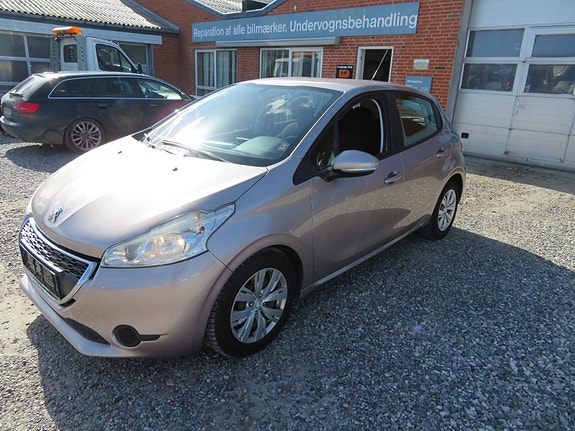 Peugeot 208