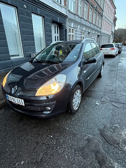 Renault Clio Iii 2008 photo 2