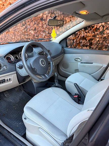 Renault Clio Iii 2008 photo 4