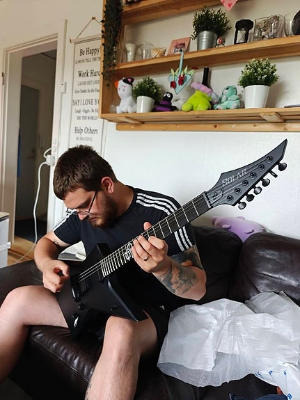 Product image 3 of 6