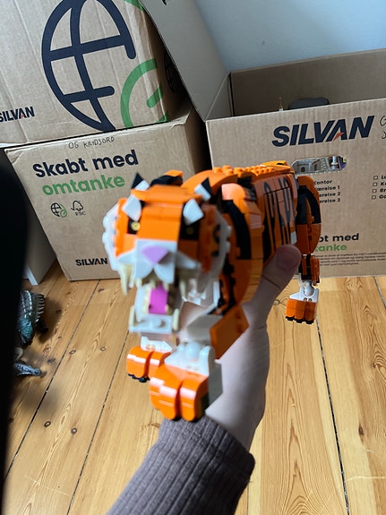 Product image 8 of 9