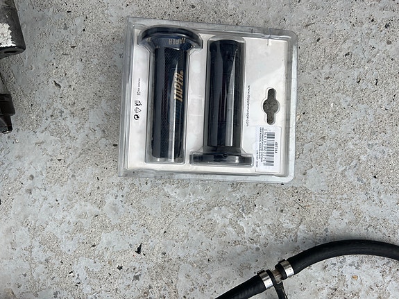 Product image 16 of 20