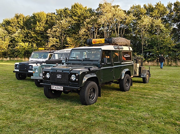 Land Rover Defender 110