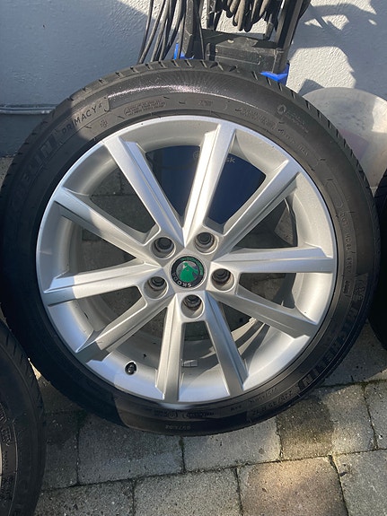 Product image 2 of 9