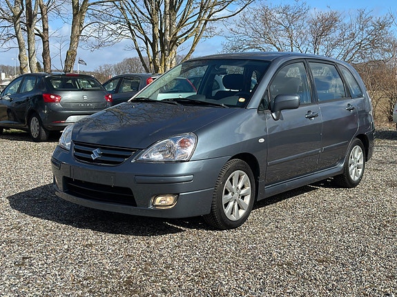 Suzuki Liana