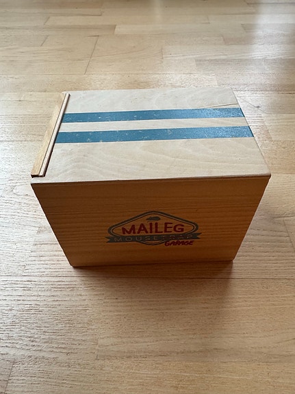 Product image 9 of 10