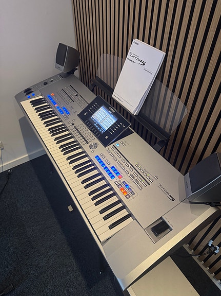 Product image 2 of 5