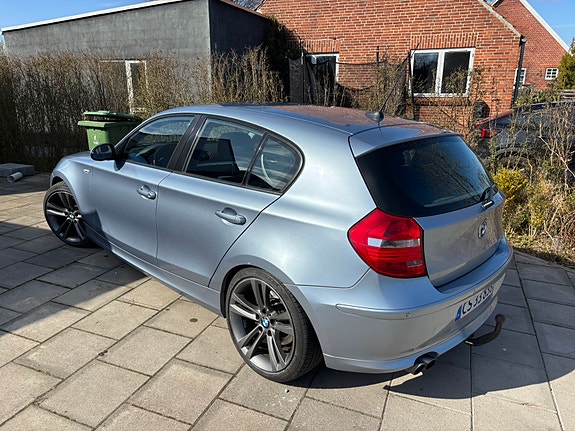 BMW 130I 2009 photo 3