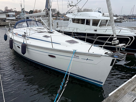 Sejlbåd Bavaria 39 med el-spil.