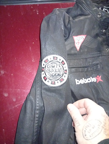 Product image 3 of 3