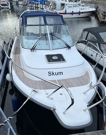 Motorbåd Nimbus Nova 27S
