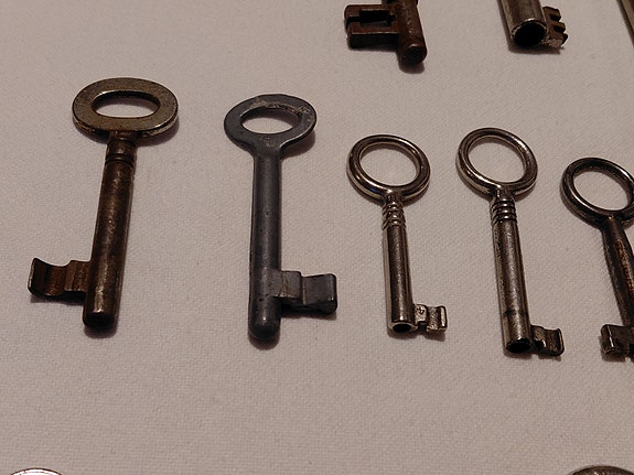 Product image 11 of 17