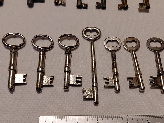 Product image 16 of 17