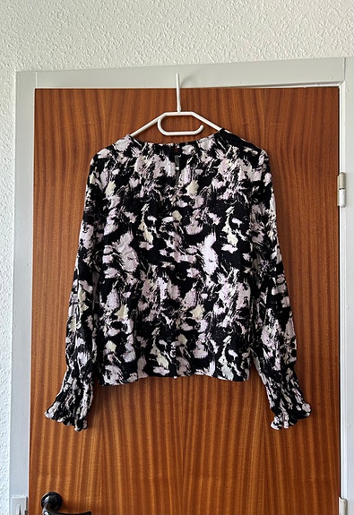 Product image 2 of 11