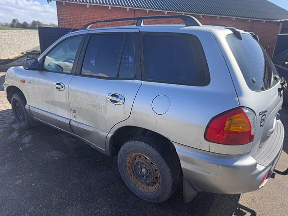 Hyundai Santa Fe 2002 photo 3