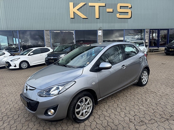 Mazda 2