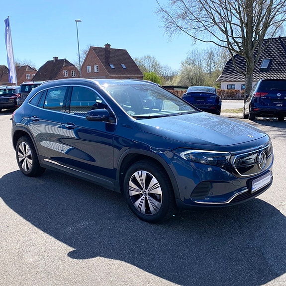Mercedes EQA250