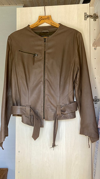 Product image 3 of 17