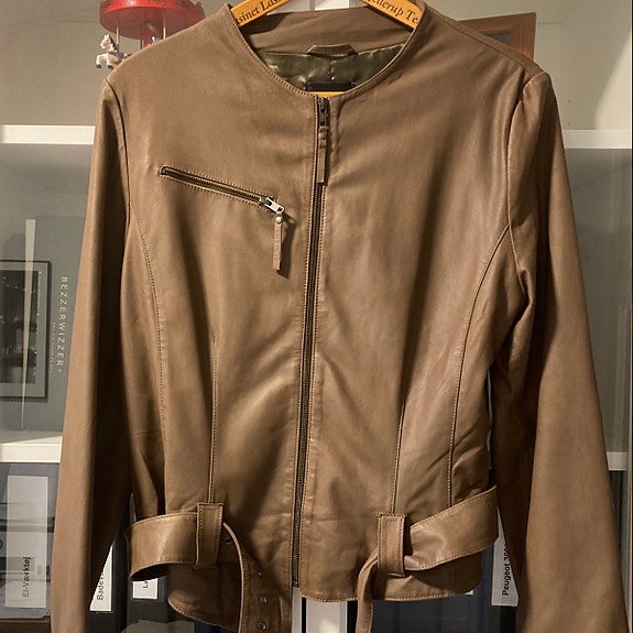 Product image 9 of 17