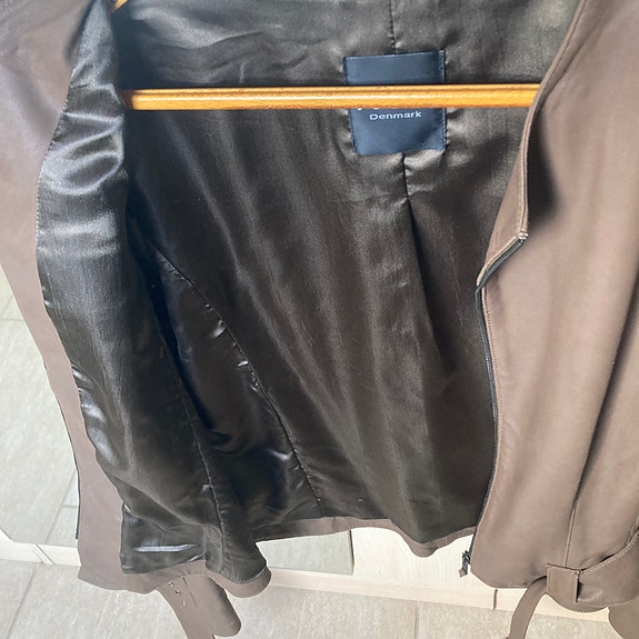Product image 11 of 17