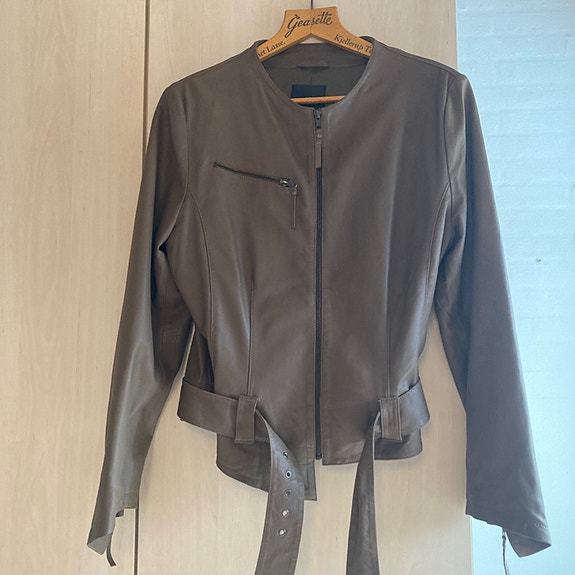 Product image 16 of 17