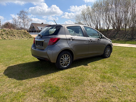 Toyota Yaris til salg hos Nabilli