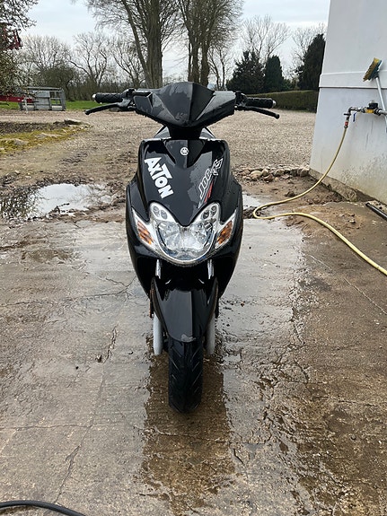 Product image 2 of 9