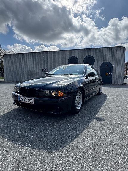 BMW 528i til salg hos Nabilli