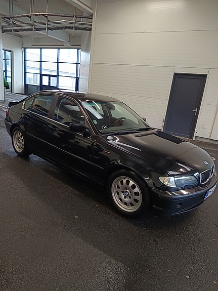 BMW 325i til salg hos Nabilli