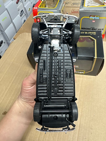 Product image 9 of 10