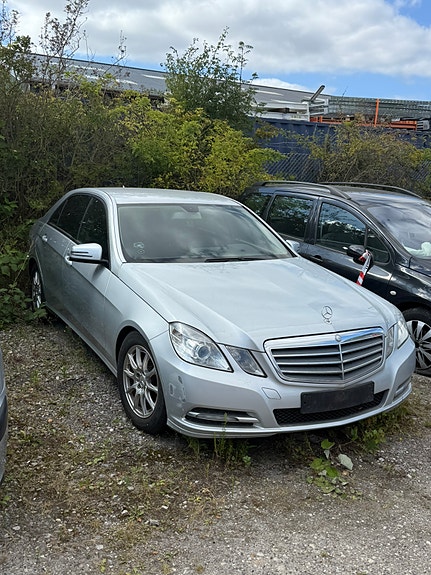 Mercedes-Benz E200 2010 photo 2