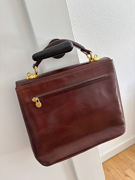 Product image 2 of 11