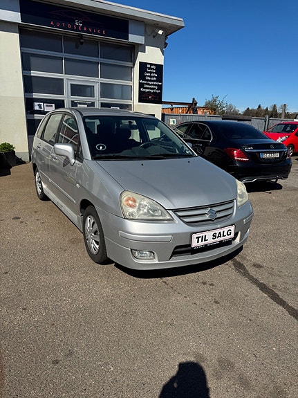 Suzuki Liana