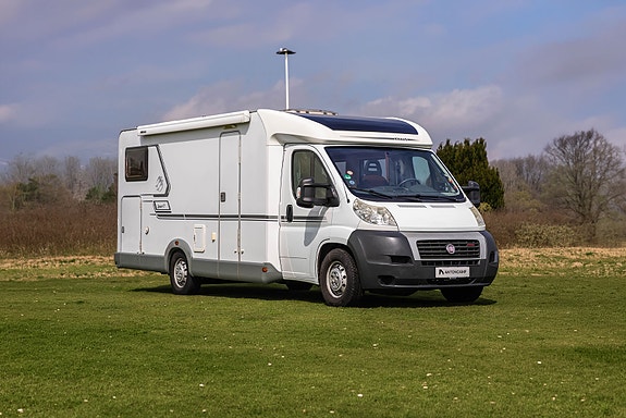 Knaus Sport 700 Ti