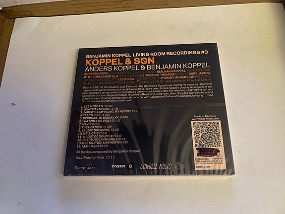 Product image 2 of 3
