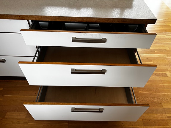 Product image 19 of 33