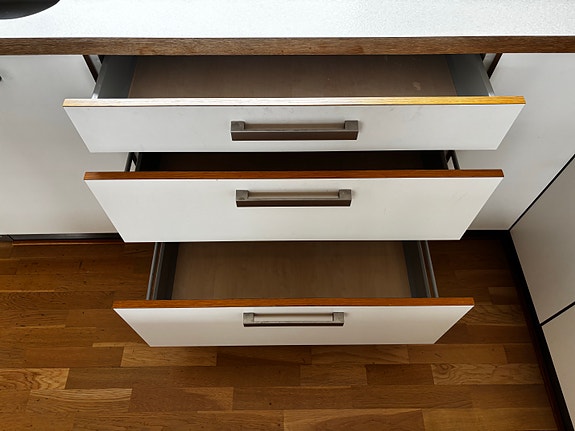 Product image 12 of 33