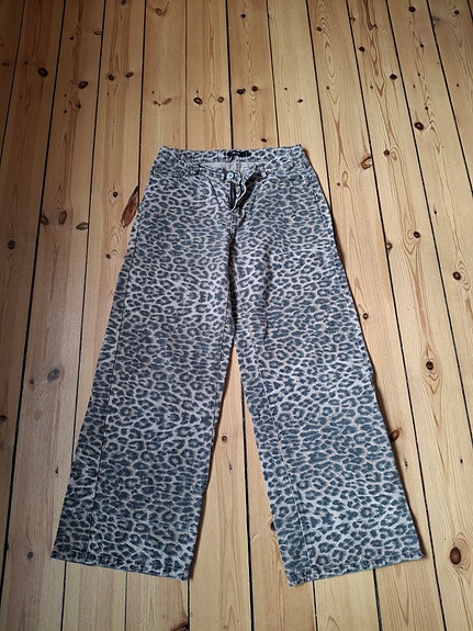 Product image 28 of 36