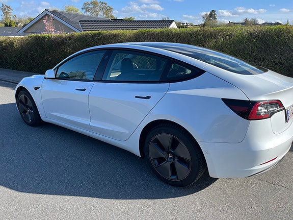 Tesla Model 3 til salg hos Nabilli