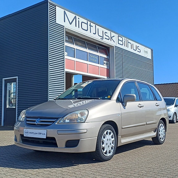 Suzuki Liana