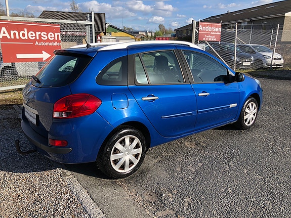 Renault Clio 2011 photo 2