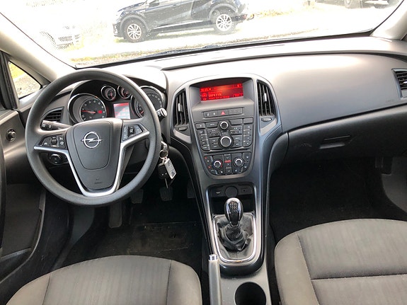 Opel Astra 2015 photo 4