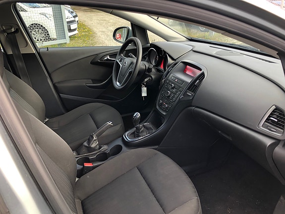 Opel Astra 2015 photo 3